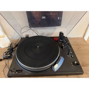 Technics SL-1900 Direct Drive Turntable Panasonic Vintage Automatic Record Playe